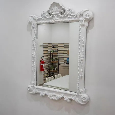 In Flats Montesanto Nápoly