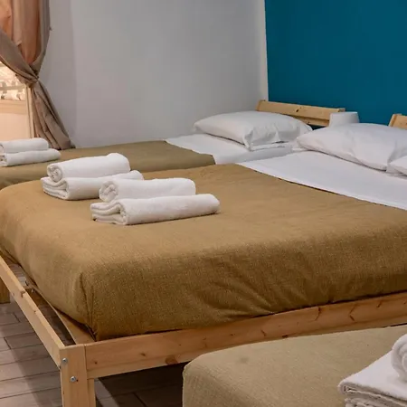 In Flats Montesanto * Nápoly